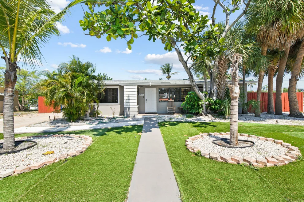 Unit for sale at 2300 NE 12th Avenue, Pompano Beach, FL 33064