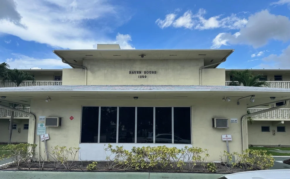 Unit for sale at 1350 E Sample Road, Pompano Beach, FL 33064