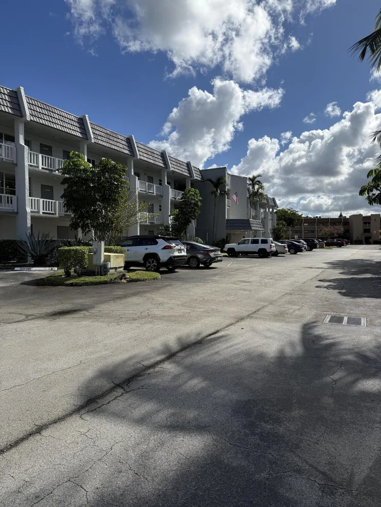 Unit for sale at 6650 Royal Palm Boulevard, Margate, FL 33063