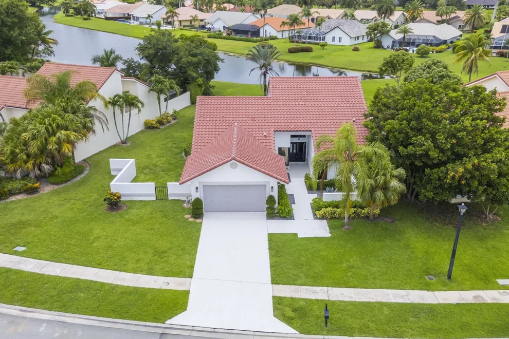 Unit for sale at 19325 Cherry Hills Terrace, Boca Raton, FL 33498