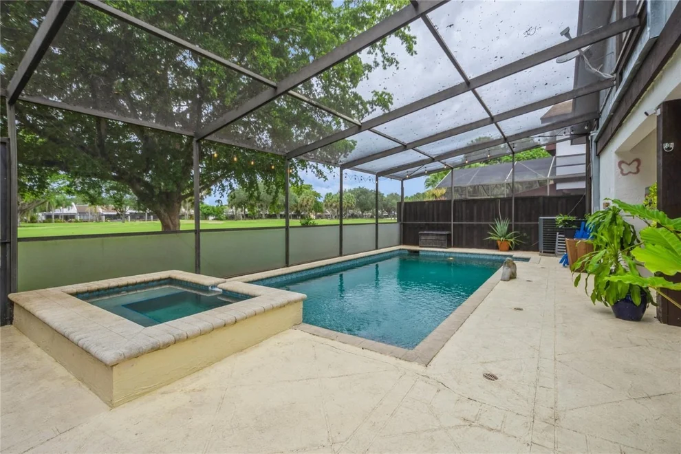 Unit for sale at 1400 W Sandpiper Circle, Pembroke Pines, FL 33026