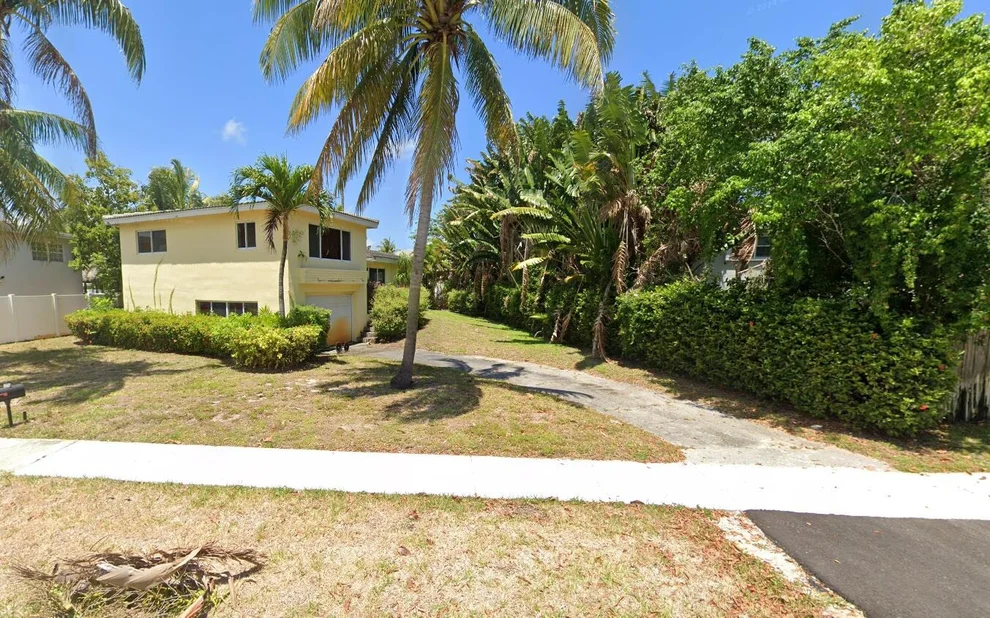 Unit for sale at 475 NE 14th Street, Boca Raton, FL 33432