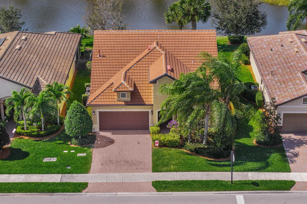 Unit for sale at 283 SE Courances Drive, Port St Lucie, FL 34984