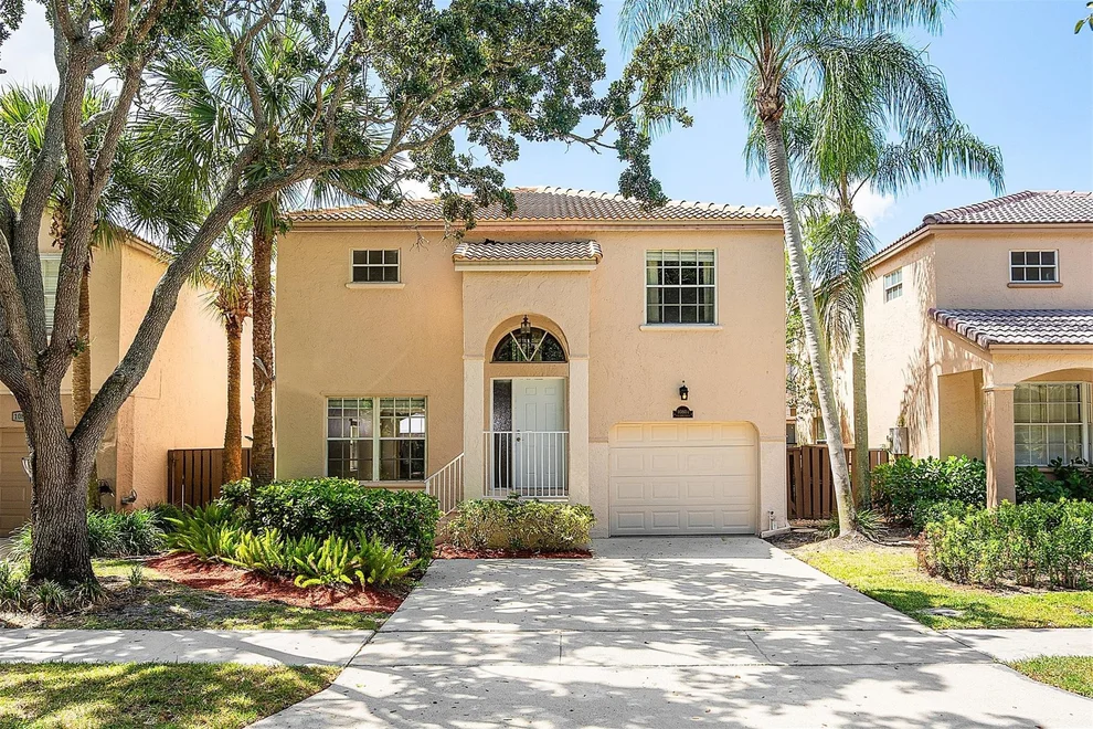 Unit for sale at 10814 NW 12th Drive, Plantation, FL 33322