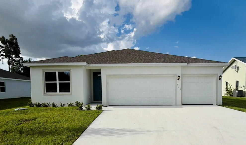 Unit for sale at 731 SE Celtic Avenue, Port St Lucie, FL 34983