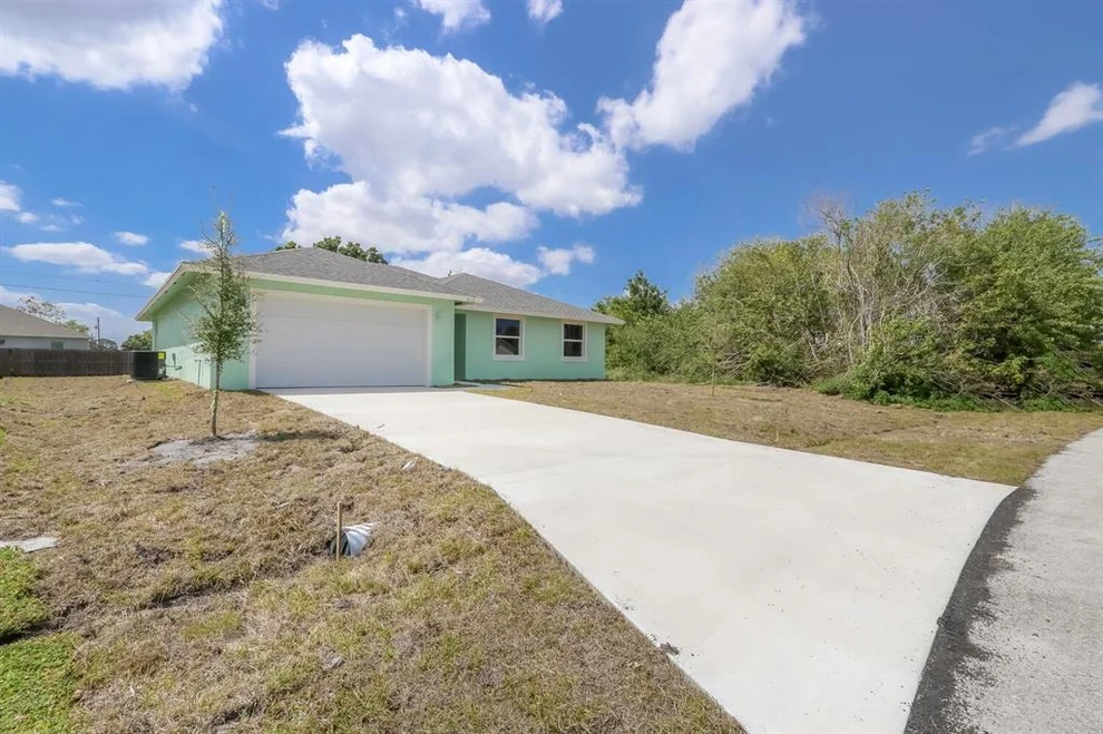 Unit for sale at 212 SW Aldoro Place, Port St Lucie, FL 34953