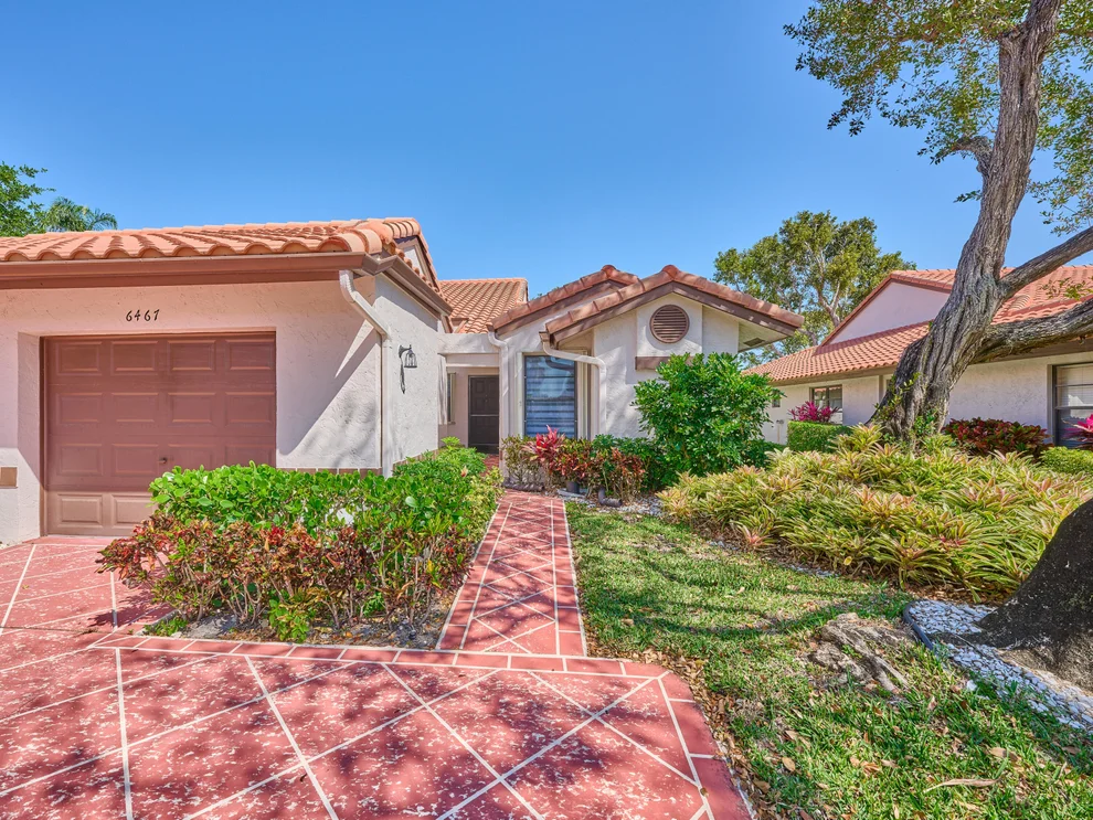 Unit for sale at 6467 Royal Manor Circle, Delray Beach, FL 33484