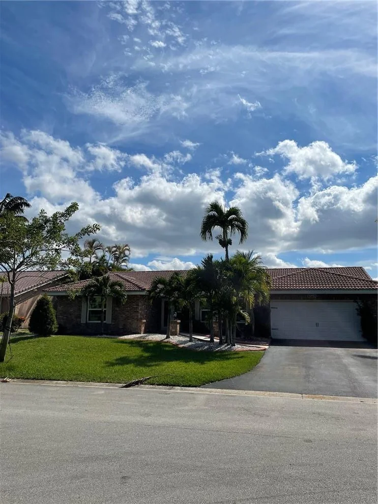Unit for sale at 10946 NW 15th Street, Coral Springs, FL 33071