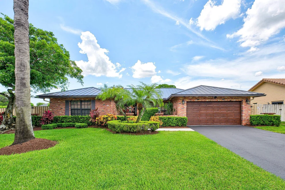 Unit for sale at 21155 Shady Vista Lane, Boca Raton, FL 33428