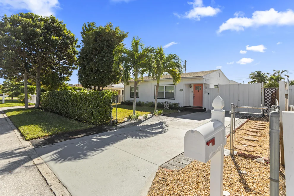 Unit for sale at 620 Piedmont Road, West Palm Beach, FL 33405