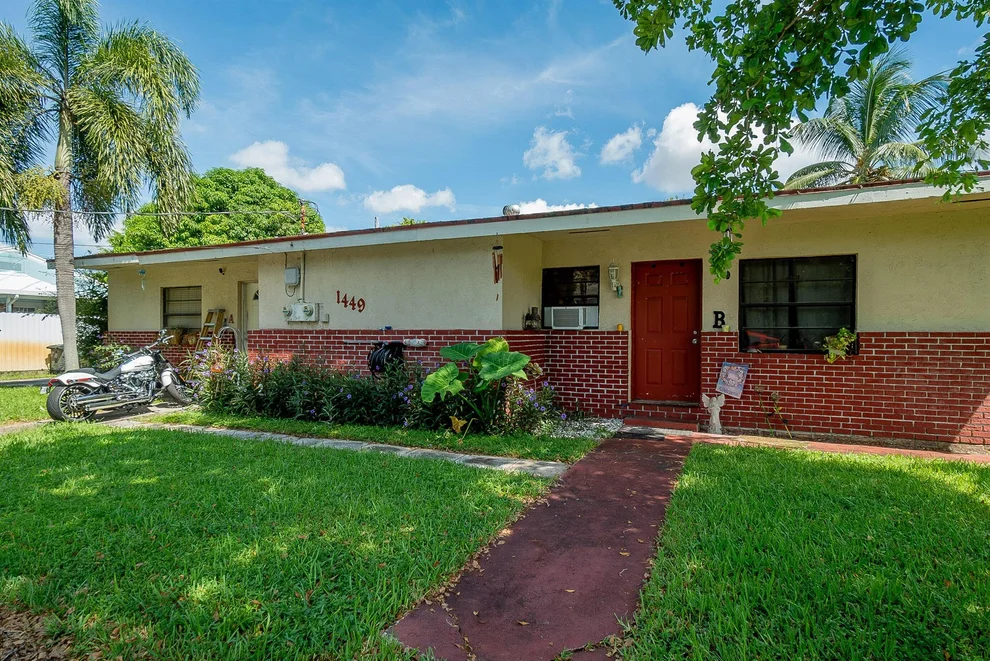 Unit for sale at 1449 Shannondale Road, Glen Ridge, FL 33406