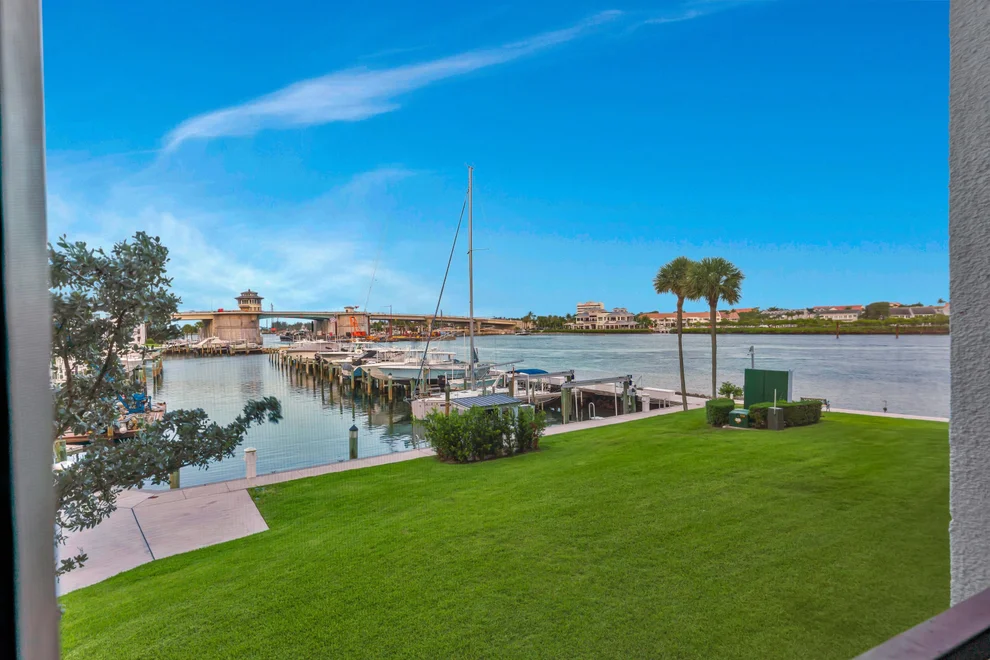 Unit for sale at 1542 Jupiter Cove Drive, Jupiter, FL 33469