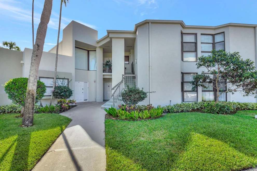 Unit for sale at 6418 La Costa Drive, Boca Raton, FL 33433