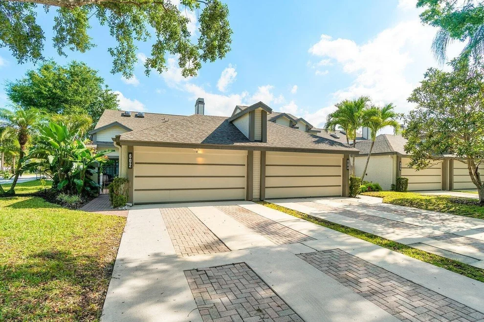Unit for sale at 602 Landings Boulevard, Greenacres, FL 33413