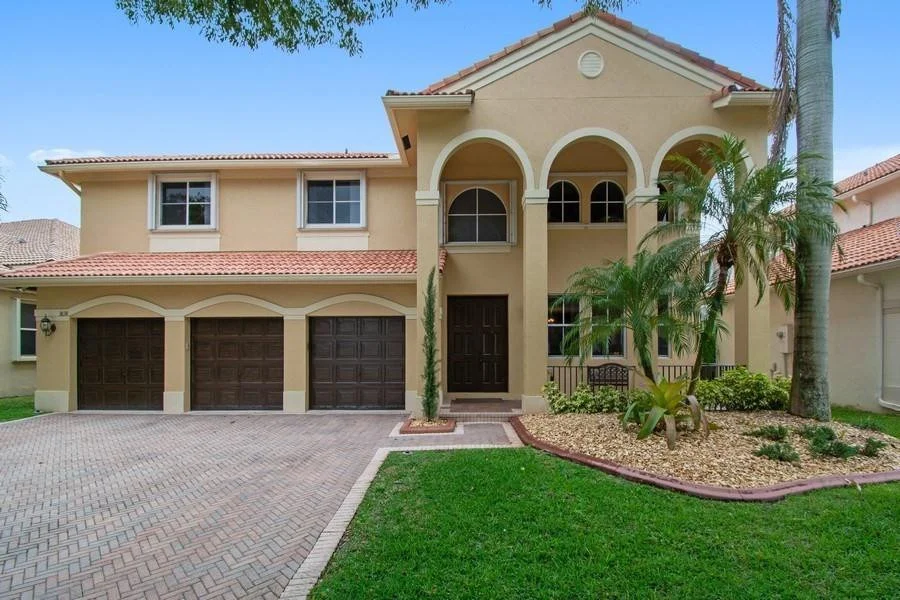 Unit for sale at 3838 Crestwood Circle, Weston, FL 33331