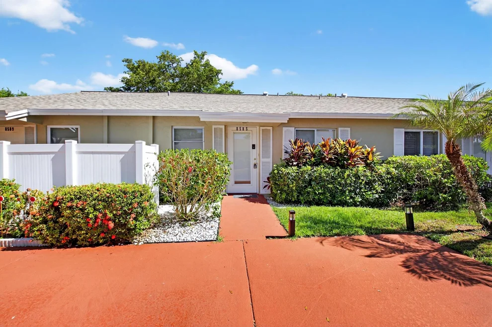 Unit for sale at 8585 Dreamside Ln, Boca Raton, FL 33496