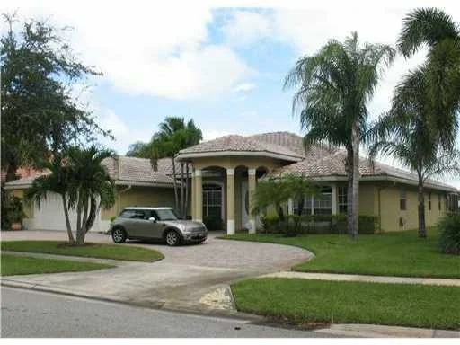 Unit for sale at 148 Kapok Crescent, Royal Palm Beach, FL 33411