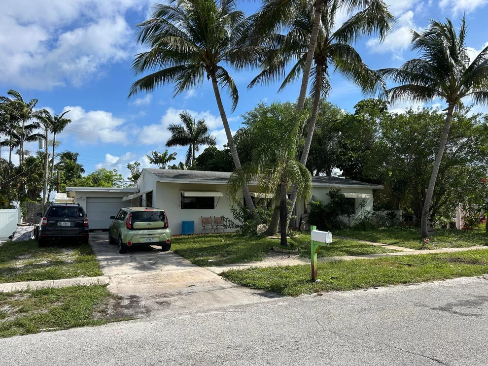Unit for sale at 1421 Crest Drive, Lake Worth, FL 33461
