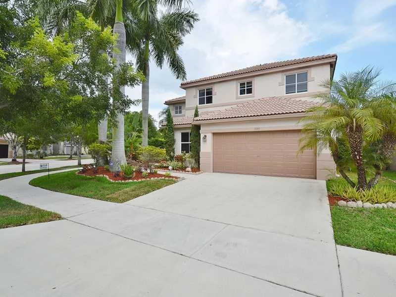 Unit for sale at 1095 Sunflower Circle, Weston, FL 33327