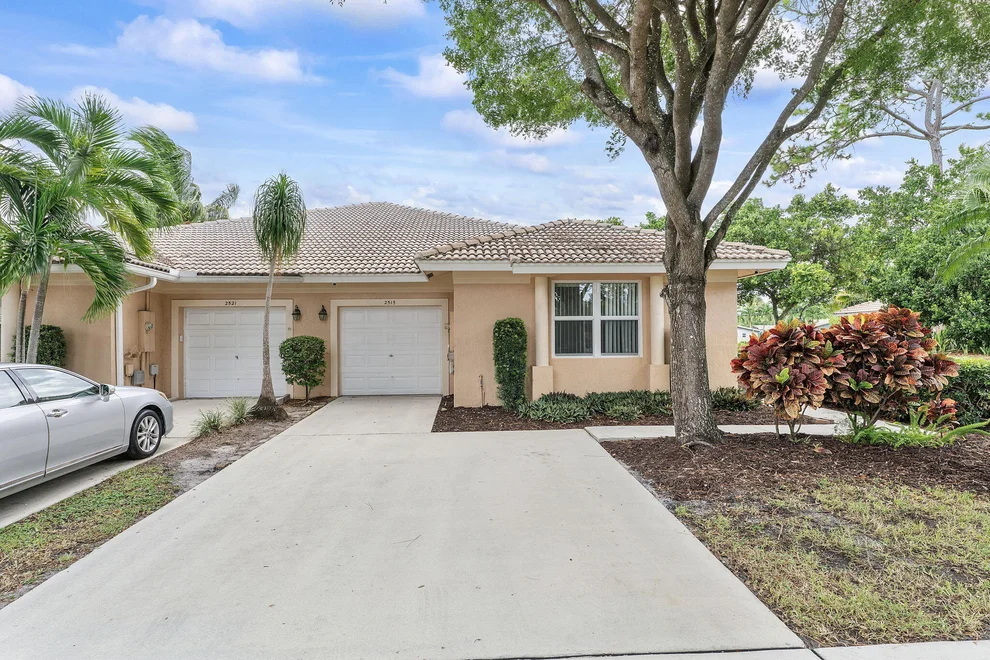Unit for sale at 2515 Coral Trace Circle N, Delray Beach, FL 33445