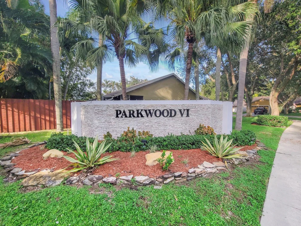 Unit for sale at 6613 NW 42nd Avenue, Coconut Creek, FL 33073