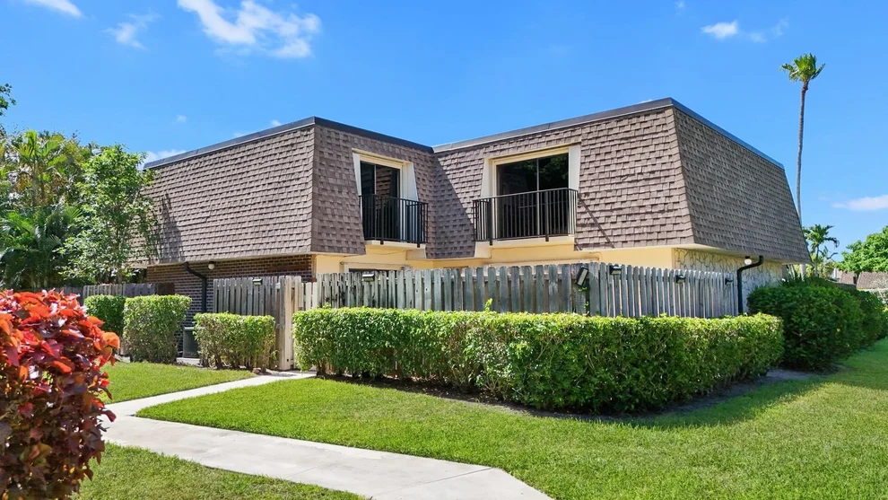 Unit for sale at 2897 SW 22nd Circle, Delray Beach, FL 33445