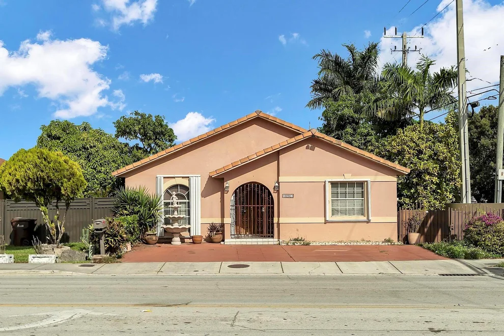 Unit for sale at 3201 W 76th Street, Hialeah, FL 33018