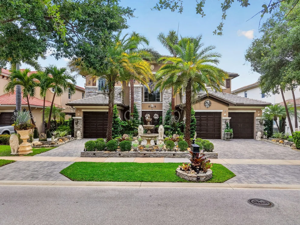 Unit for sale at 611 Edgebrook Lane, Royal Palm Beach, FL 33411