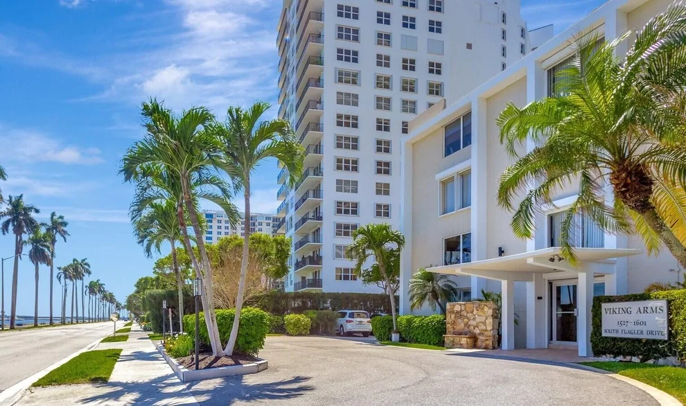 Unit for sale at 1527 S Flagler Drive, West Palm Beach, FL 33401
