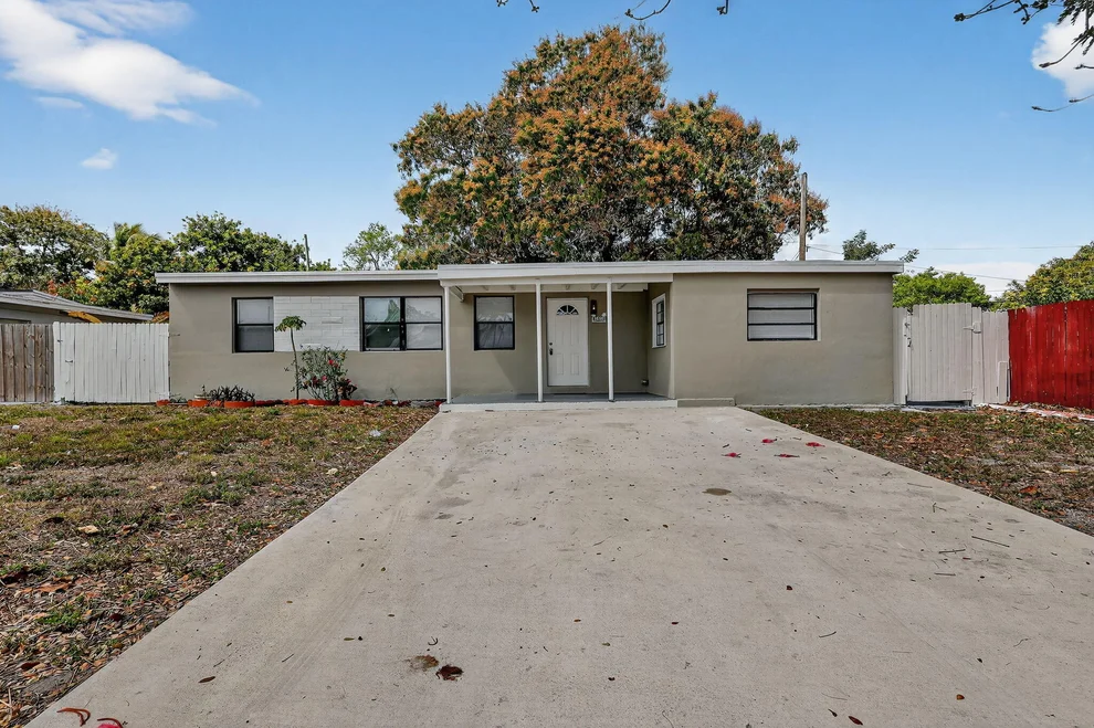 Unit for sale at 3600 SW 46th Avenue, West Park, FL 33023