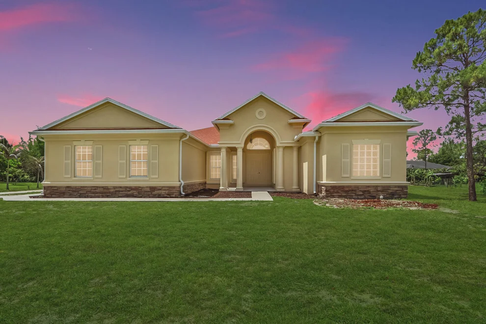 Unit for sale at 18144 N 42nd Rd Road N, The Acreage, FL 33470