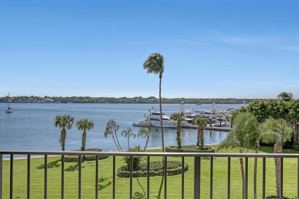 Unit for sale at 124 Lakeshore Drive, North Palm Beach, FL 33408