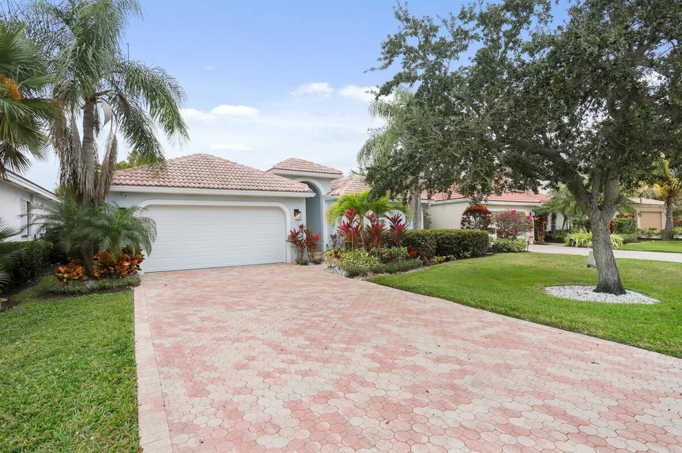Unit for sale at 8231 Bob O Link Drive, West Palm Beach, FL 33412