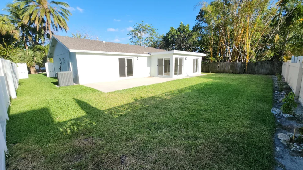 Unit for sale at 165 NW 41st Way, Deerfield Beach, FL 33442