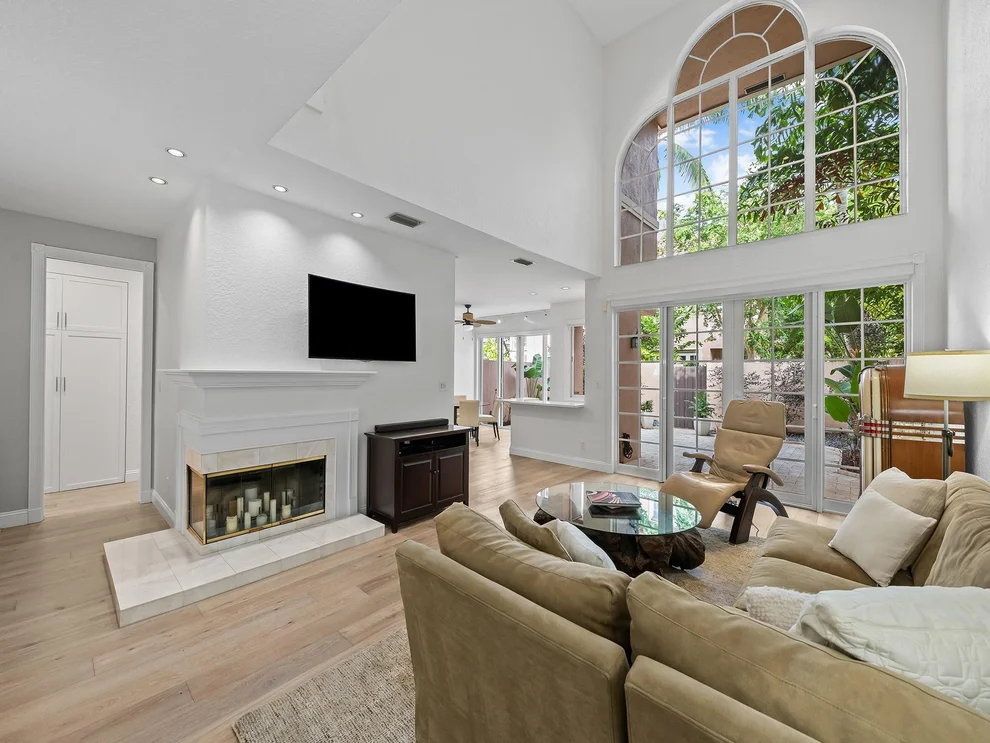 Unit for sale at 200 NE 14th Avenue, Fort Lauderdale, FL 33301