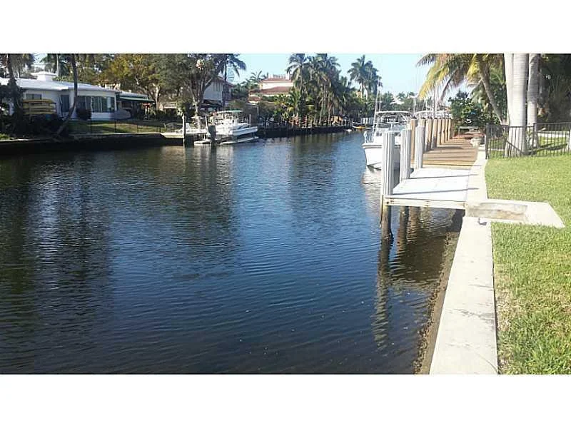 Unit for sale at 2522 Castilla Isle, Fort Lauderdale, FL 33301