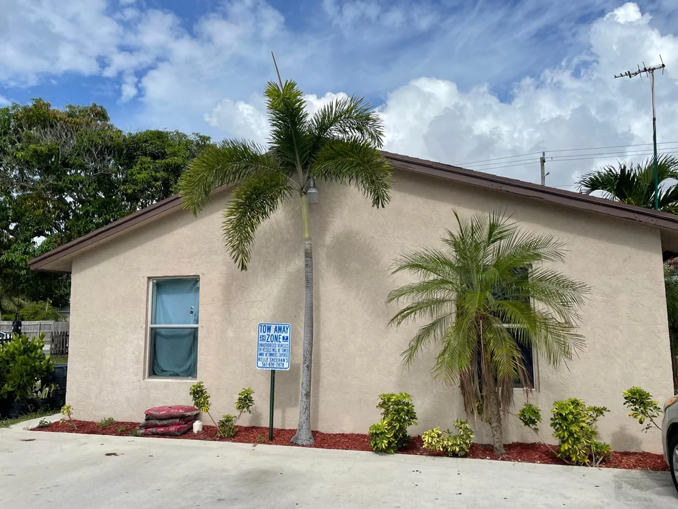 Unit for sale at 929 S Pine Street, Lake Worth Beach, FL 33463
