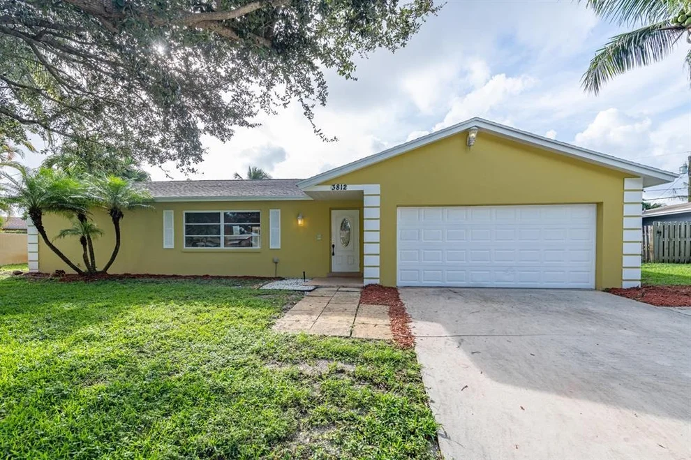 Unit for sale at 3812 Buttercup Circle S, Palm Beach Gardens, FL 33410