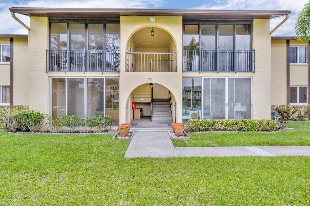 Unit for sale at 331 Pine Ridge Circle, Greenacres, FL 33463