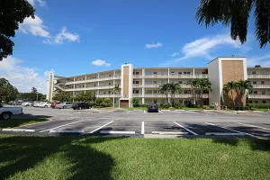 Unit for sale at 2017 Hythe A, Boca Raton, FL 33434