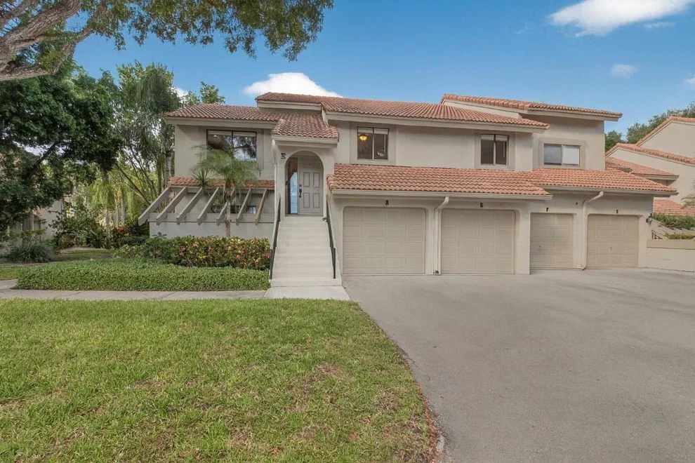Unit for sale at 5600 Coach House Circle, Boca Raton, FL 33486