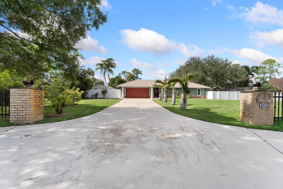 Unit for sale at 4451 Royal Palm Beach Boulevard, The Acreage, FL 33411