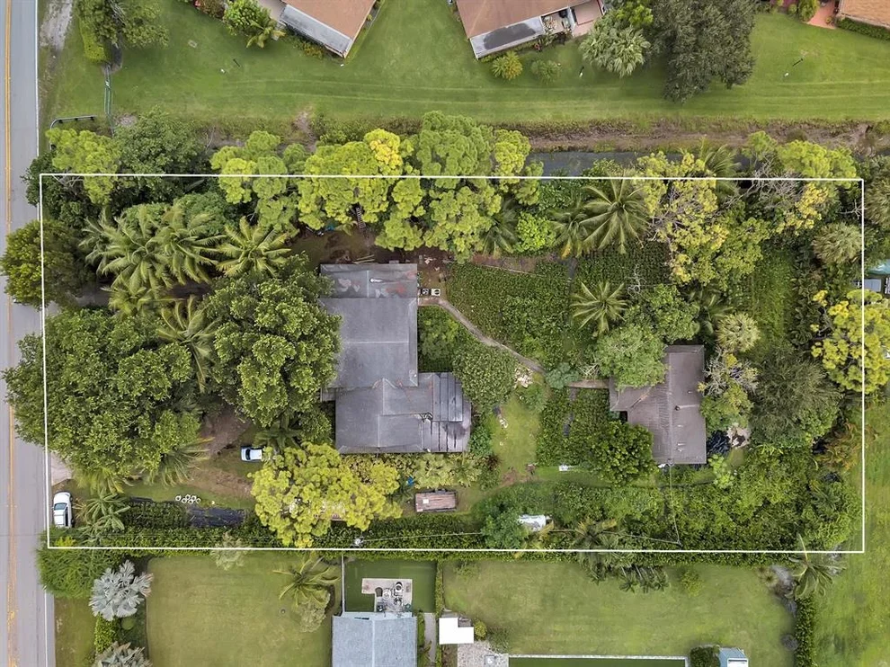 Unit for sale at 13487 Barwick Road, Delray Beach, FL 33445