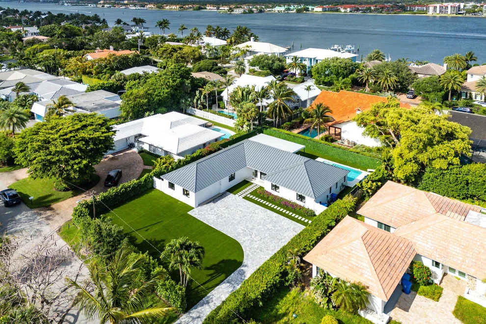 Unit for sale at 1099 S Atlantic Drive, Lantana, FL 33462