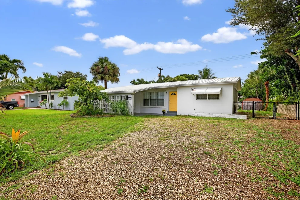 Unit for sale at 3131 SW 20th Court, Fort Lauderdale, FL 33312