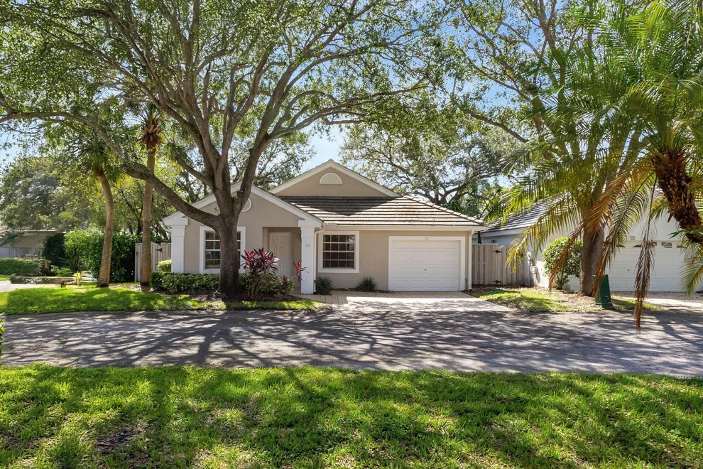 Unit for sale at 15 Admirals Court, Palm Beach Gardens, FL 33418
