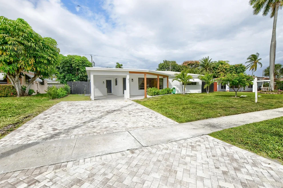 Unit for sale at 411 NE 23rd Way, Boca Raton, FL 33431