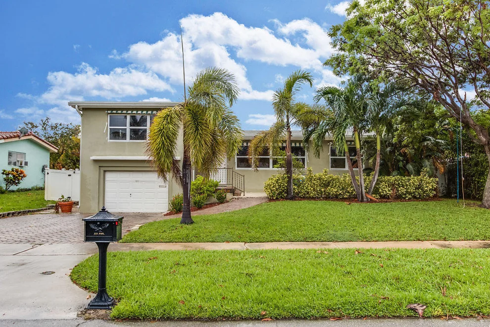 Unit for sale at 1405 NE 4th Avenue, Boca Raton, FL 33432