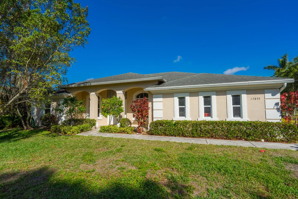 Unit for sale at 17893 71st Lane N, Loxahatchee, FL 33470