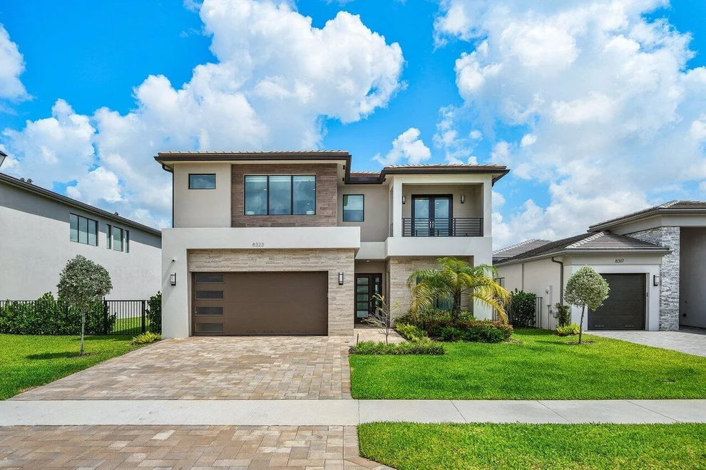 Unit for sale at 8323 Essex Country Clb Drive, Boca Raton, FL 33434
